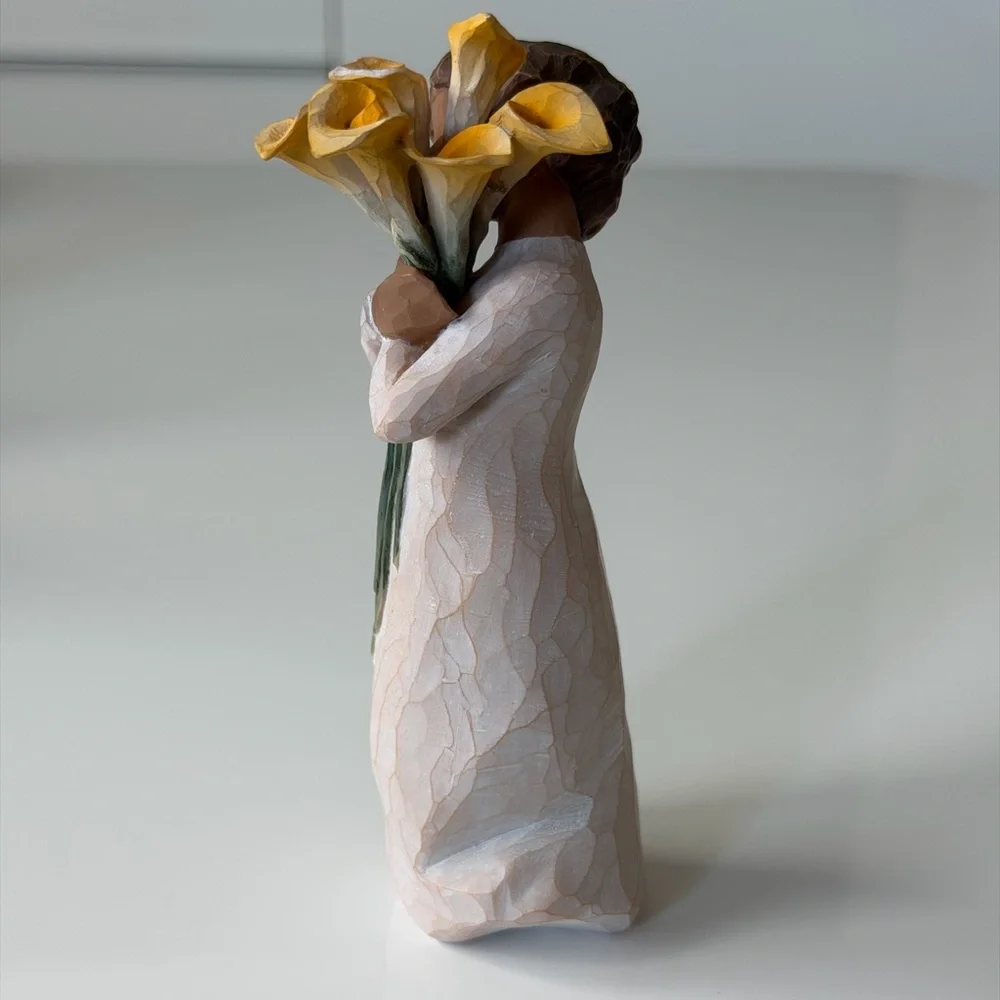 Willow Tree Gratitude Girl With Yellow Calla Lilies Figurine 2022 - Home Decor